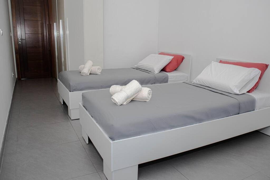 Seafront Two Bedroom Apartment Saint Julian's Εξωτερικό φωτογραφία